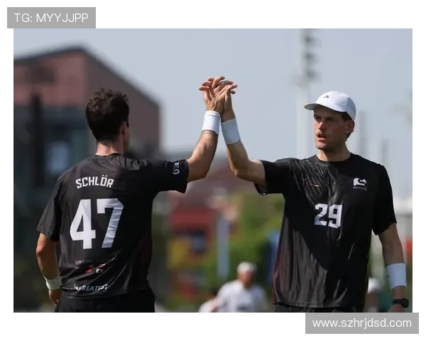 杭州飞盘队与成都飞盘队赛后分析灵活性对决的精彩瞬间与战术启示